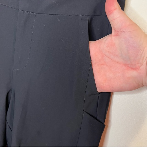 Athleta Stellar Straight Crop Pant Size 4 Black Neutral Minimal Fall Staple - Picture 6 of 9